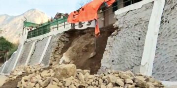 All hands at Joshimath