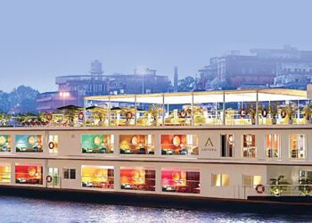 PM modi launches mv ganga vilas, world’s longest luxury river cruise