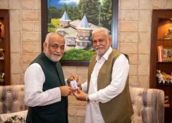 Rev Daaji with Sh Parshottam Rupala ji ,Member Rajya Sabha