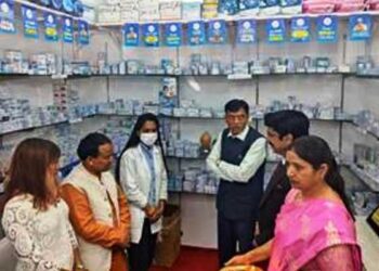 Health Minister inspects Jan Aushadhi Kendras in Uttarakhand