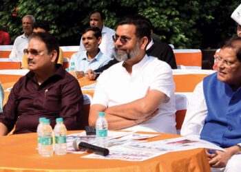 Khan Market reverberates with Mann ki Baat