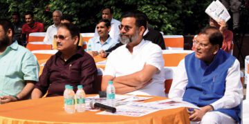 Khan Market reverberates with Mann ki Baat