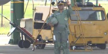 President takes sortie in Sukhoi