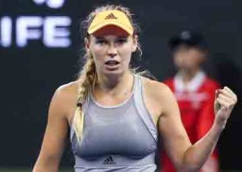 Caroline makes comeback