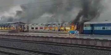 Fire breaks out in train at Kannur station