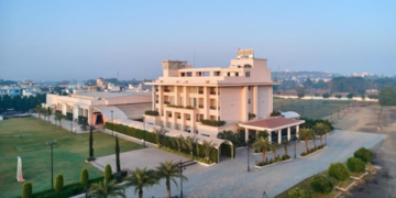 Indore gets best city award, MP best state