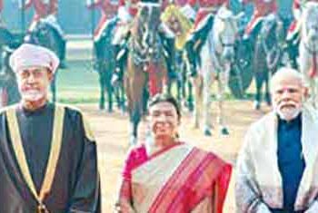 President Droupadi Murmu and PM Modi with Sultan of Oman Haitham bin Tarik