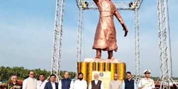 Pm Modi Unveils Shivaji’s Statue In Sindhudurg