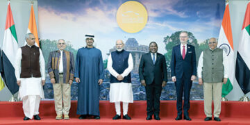 Prime Minister Narendra Modi with Heads of State/Government and other dignitaries at the 10th Vibrant Gujarat Global Summit, at Gandhinagar in Gujarat –