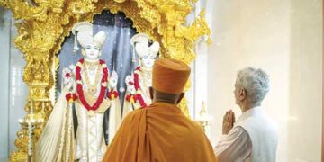Jaishankar visits BAPS mandir