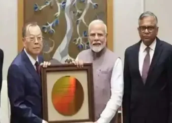 PM Modi meets Tata Sons,
