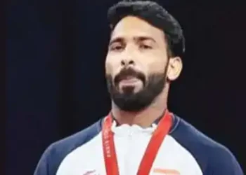 PM Modi congratulated the bronze winner in Paralympics