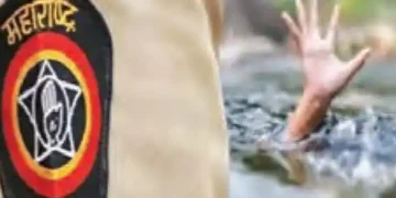 Female policeman saved a child drowning in the river by becoming a security messenger