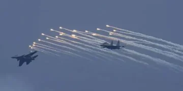 5 dead as chaos mars Chennai airshow