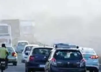 sky surrounded by air pollution