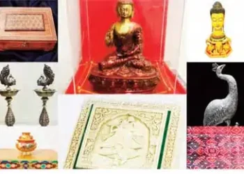 मोदी ने नेताओं को भारतीय कलाकृतियां उपहार में दीं