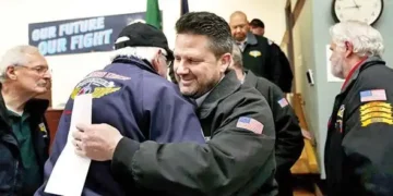 Boeing workers agree to contract offer; end strike