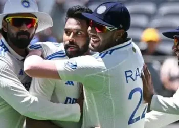 Head hits fifty after Siraj's double strikes take India closer to big win over Australia