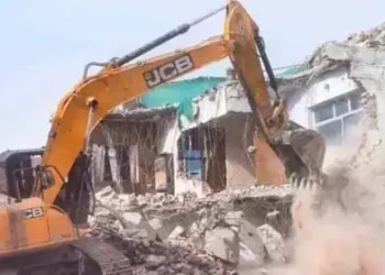 No relief to Muslim side in bulldozer action case