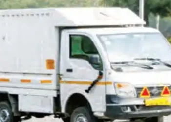 LMV license holders can drive small commercial vehicles