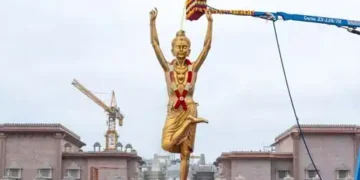 49 feet high statue of Shri Neelkanth Varni installed in Swaminarayan Akshardham
