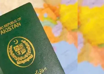Gulf imposes visa ban on Pakistanis