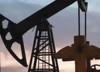 Britain imposes sanctions on Russian oil majors