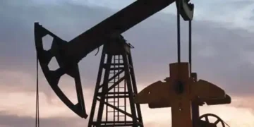 Britain imposes sanctions on Russian oil majors