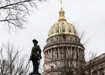 West Virginia lawmakers oust delegate-elect Soto