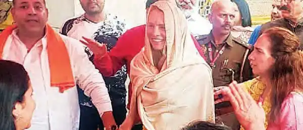 महाकुंभ का शुभारंभ : डेढ़ करोड़ श्रद्धालुओं ने किया संगम स्नान