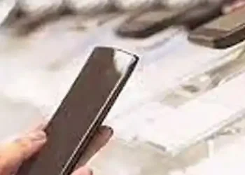 India’s premium smartphone market grows 36 pc, affordable 5G share at 80 pc