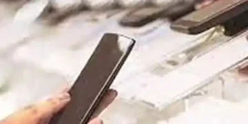 India’s premium smartphone market grows 36 pc, affordable 5G share at 80 pc