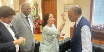 Hinduja Group Advisor meets Mauritius PM