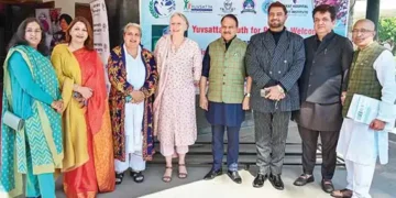 Yuvsatta honours 24 Principals, teachers