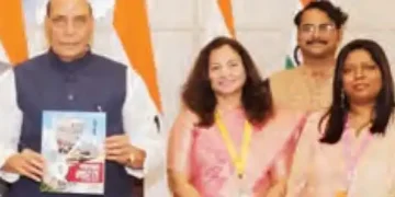 Rajnath released the Hindi magazine 'Sashakt Bharat' of the Ministry of Defense