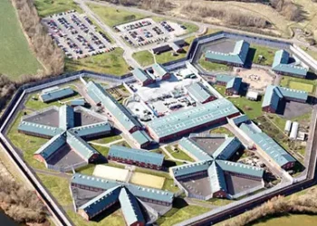 NHS trust to quit prison contract