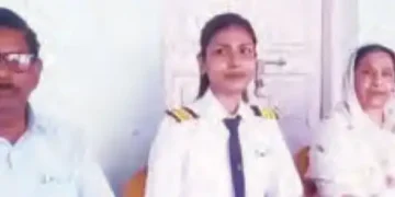 Amidst financial hardships and social opposition, she became the first woman pilot of the area