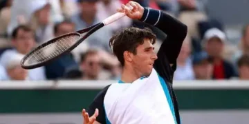 Italian qualifier Gigante stuns Tsitsipas in French Open