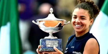 Paolini cruises past Gauff to claim historic Italian Open title