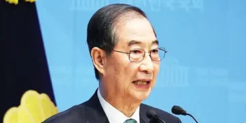 South Korean ex-PM slapped with exit ban