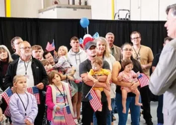 US welcomes small group of white South African refugees