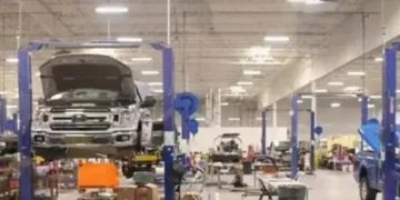 Centre launches new scheme to make India global hub for making electric cars