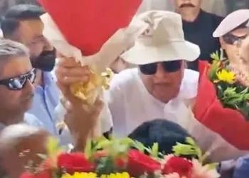 Farooq Abdullah takes ride in Kashmir's Vande Bharat , says will boost tourism