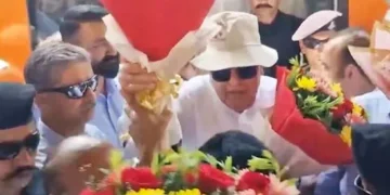 Farooq Abdullah takes ride in Kashmir's Vande Bharat , says will boost tourism
