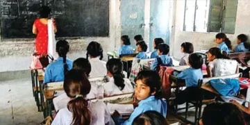 Hindi language made compulsory in primary schools of Maharashtra
