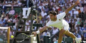 Alcaraz overcomes Tarvet in Wimbledon