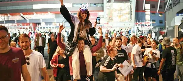 Oasis makes a return after 16 years