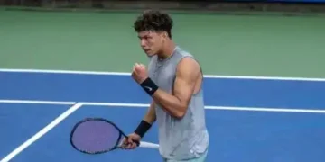 Shelton beats Mannarino in Canada Open