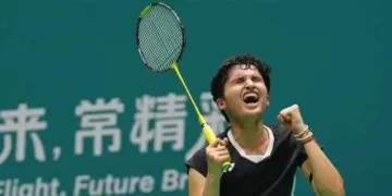 Unnati stuns compatriot Sindhu in China Open