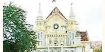 Plant one thousand fruit trees, High Court sentenced the police station in-charge